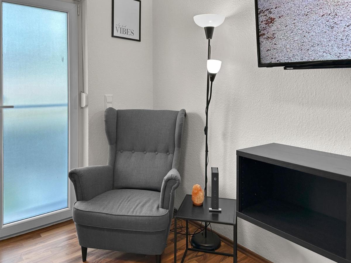 Ferienwohnung Relax Oasis With 65 Smarttv, Kitchen And Balcony Duisburg Exterior foto
